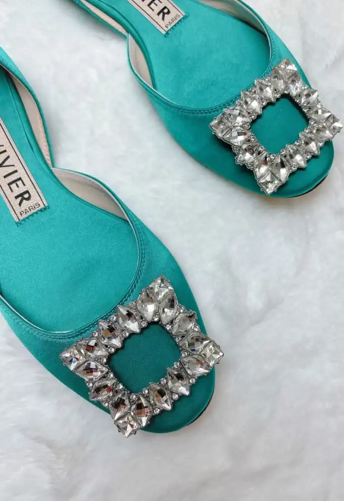 hype Roger Vivier flat shoes