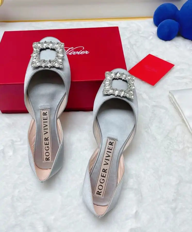 hype Roger Vivier flat shoes