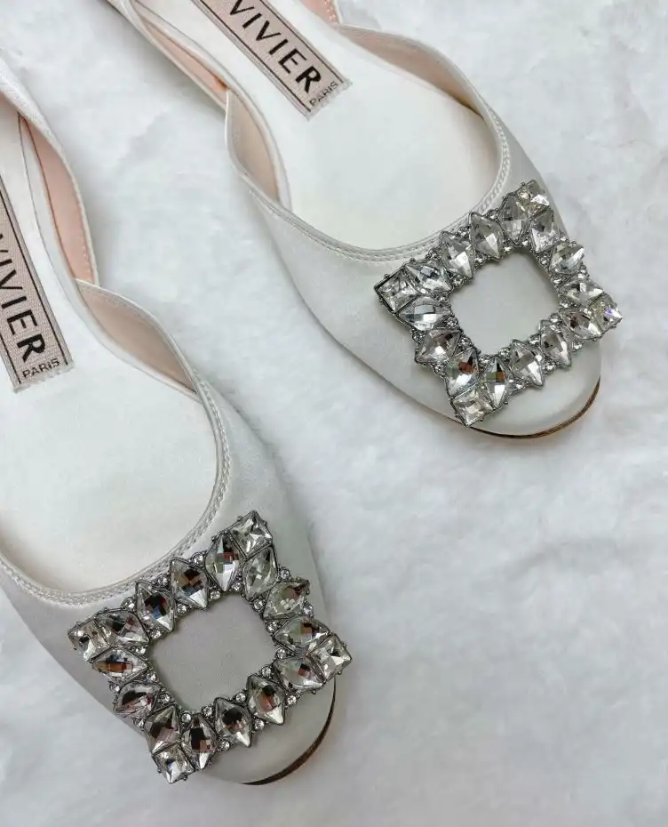 hype Roger Vivier flat shoes