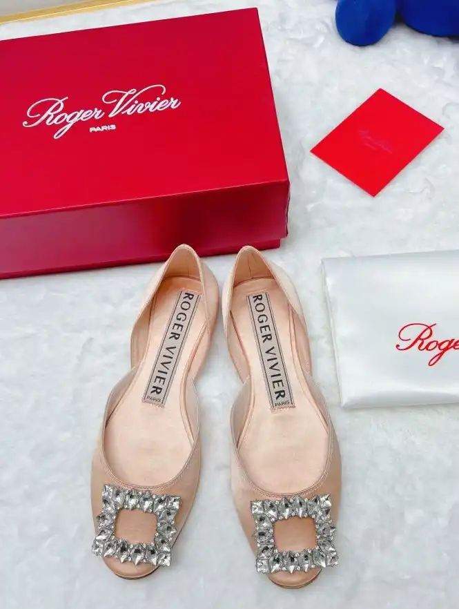 hype Roger Vivier flat shoes