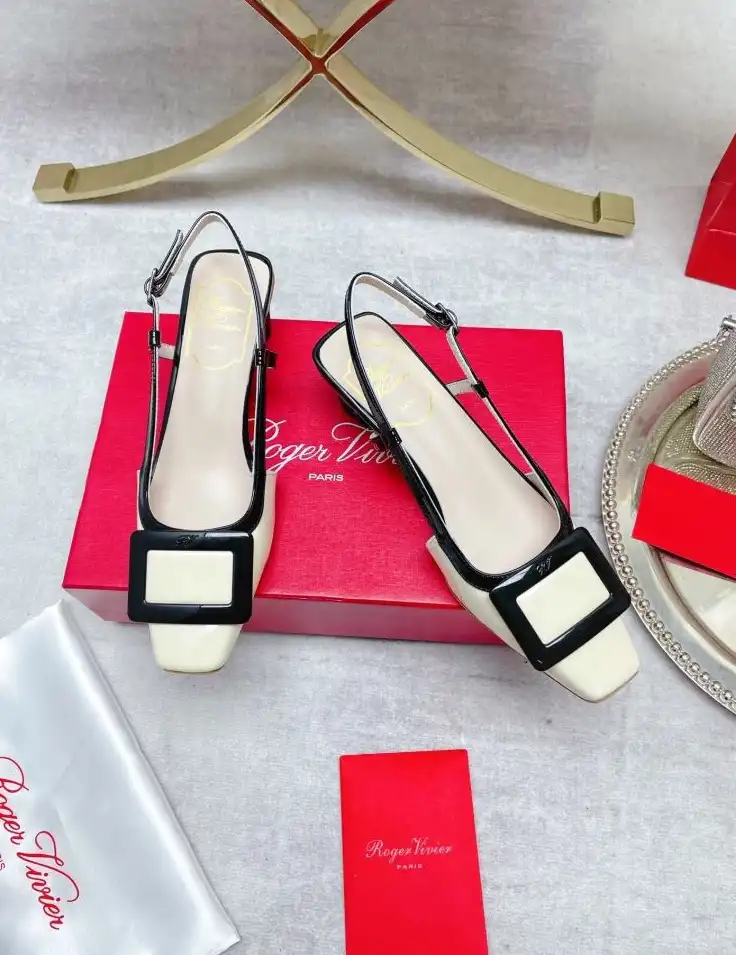 hype Roger Vivier flat shoes