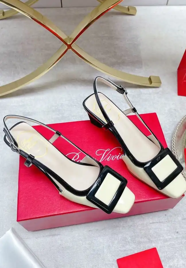 hype Roger Vivier flat shoes