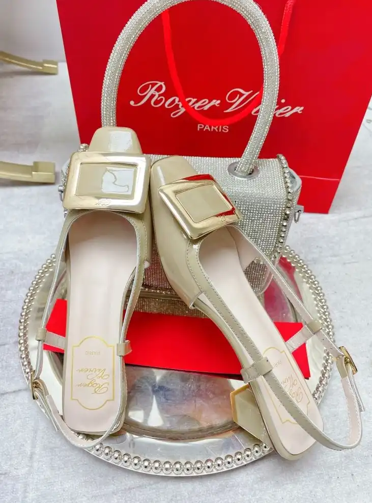 hype Roger Vivier flat shoes