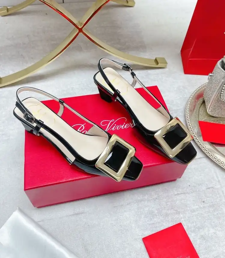 hype Roger Vivier flat shoes