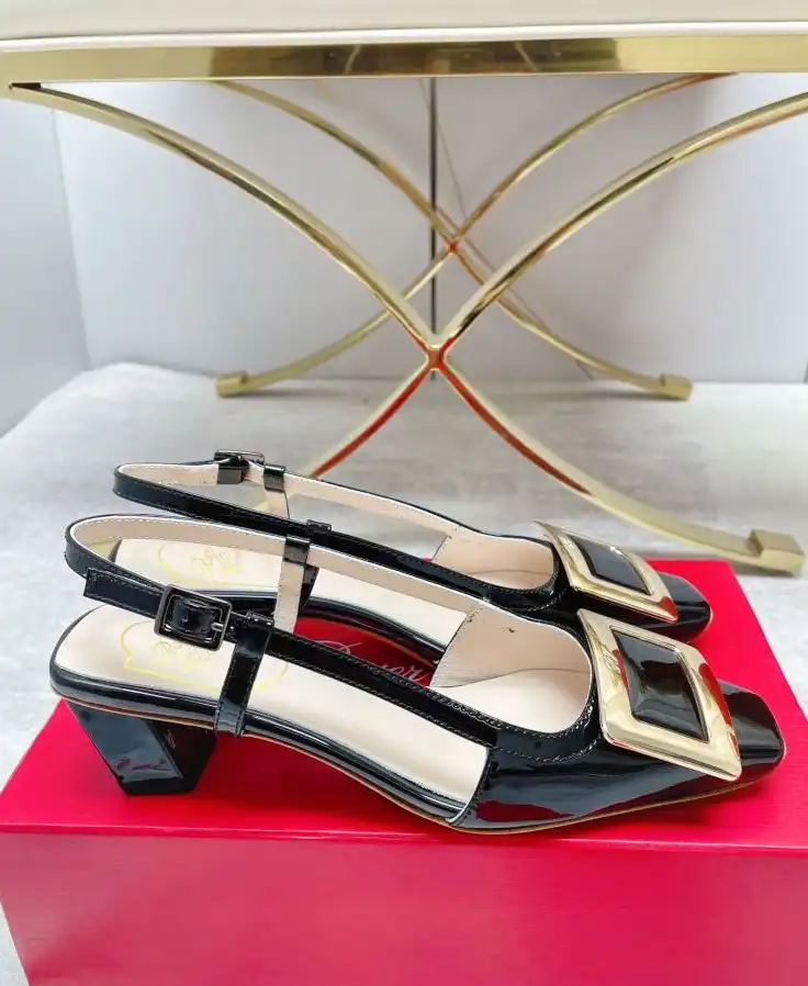 hype Roger Vivier flat shoes