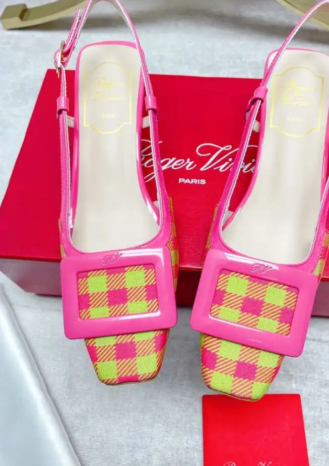 hype Roger Vivier flat shoes