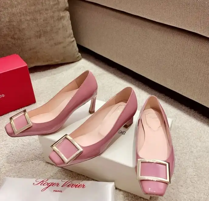 hype Roger Vivier flat shoes