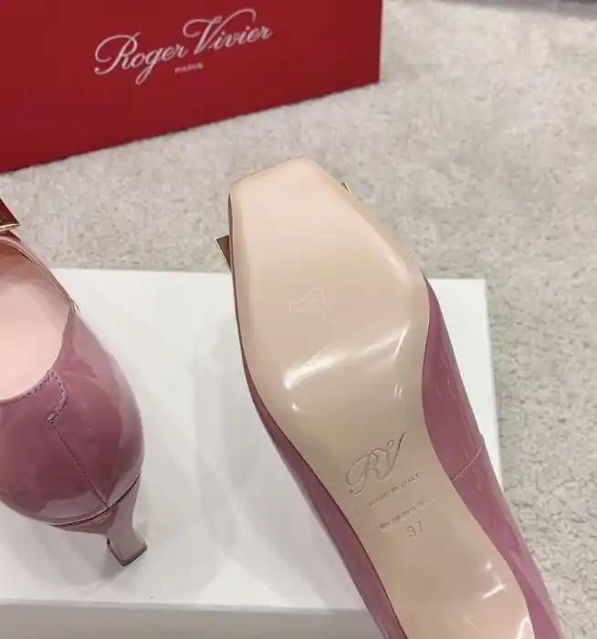 hype Roger Vivier flat shoes