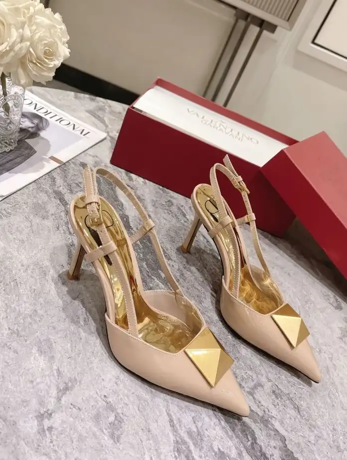 hype Valentino High Heels