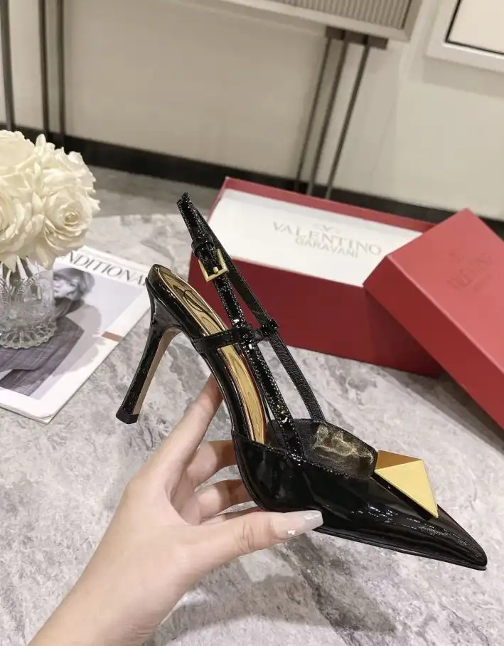 hype Valentino High Heels