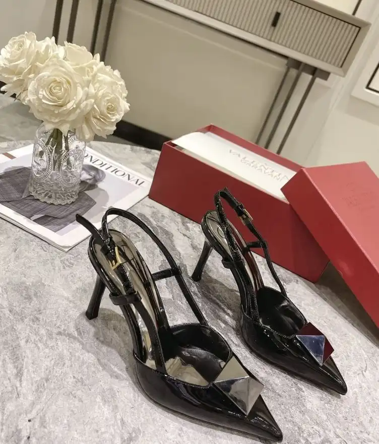 hype Valentino High Heels