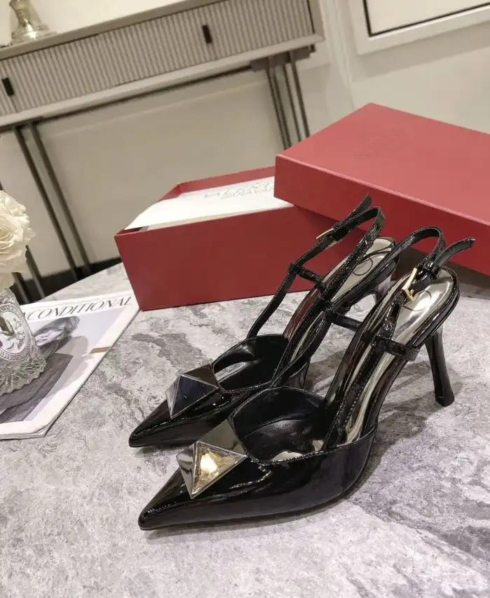 hype Valentino High Heels