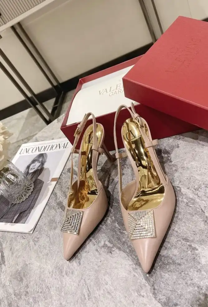 hype Valentino High Heels