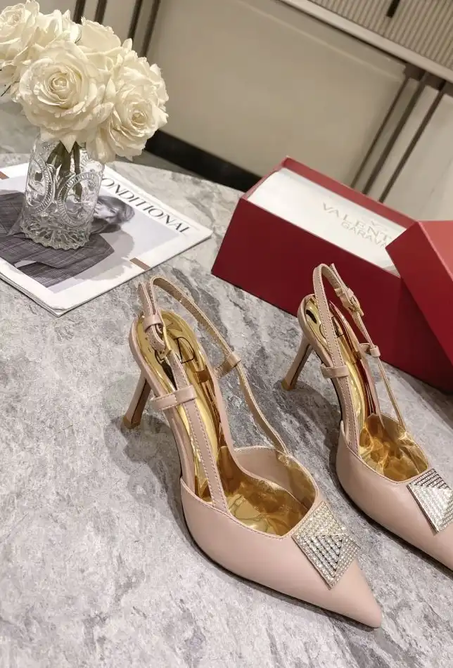 hype Valentino High Heels