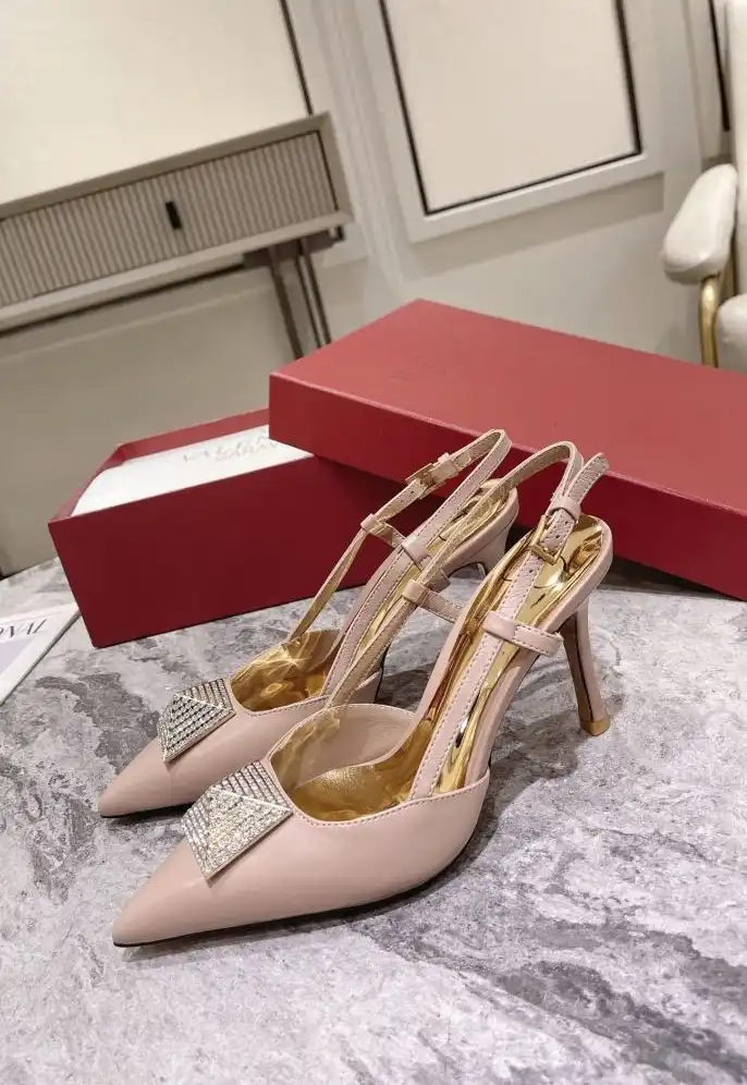 hype Valentino High Heels