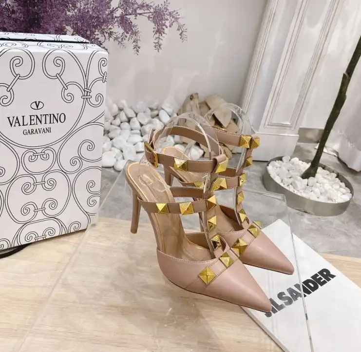 hype Valentino High Heels