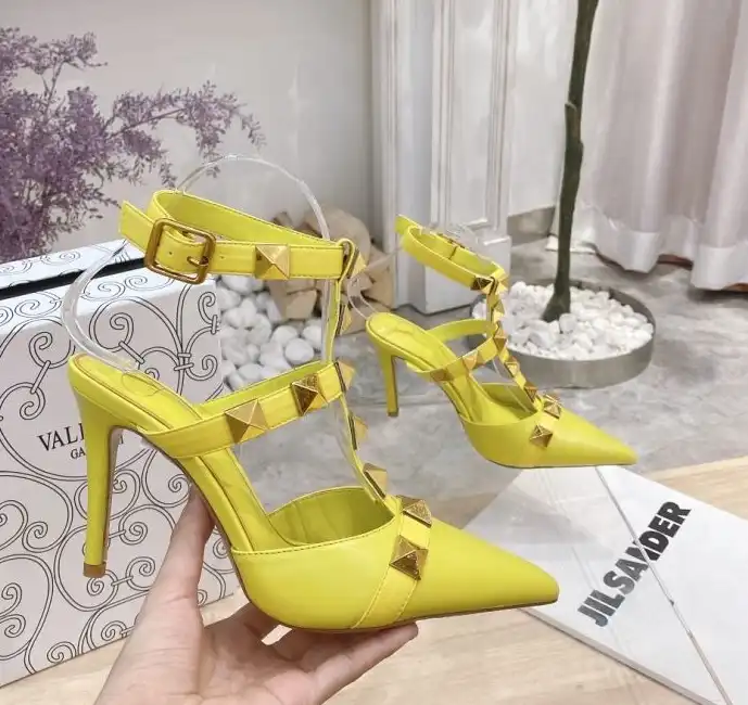 hype Valentino High Heels