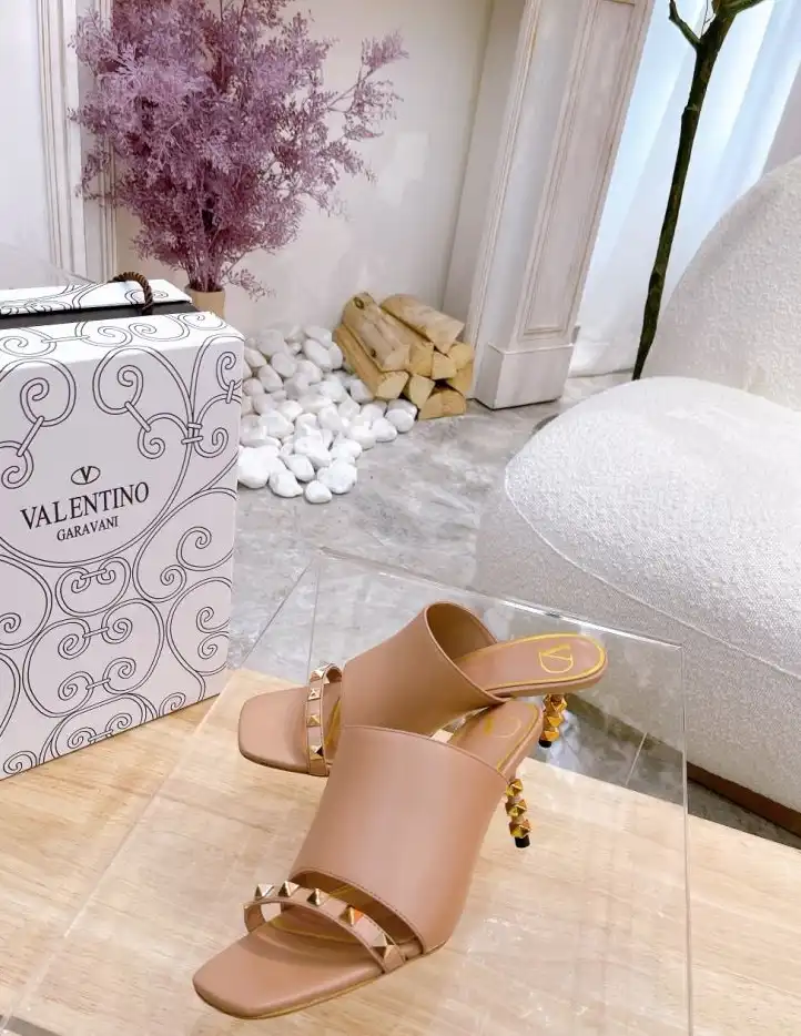 hype Valentino High Heels