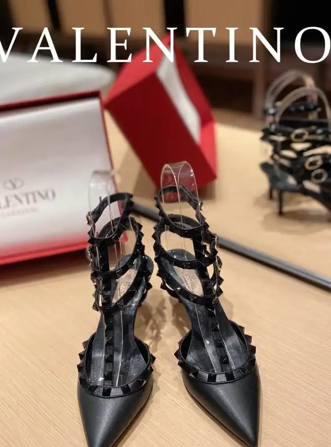 hype Valentino High Heels