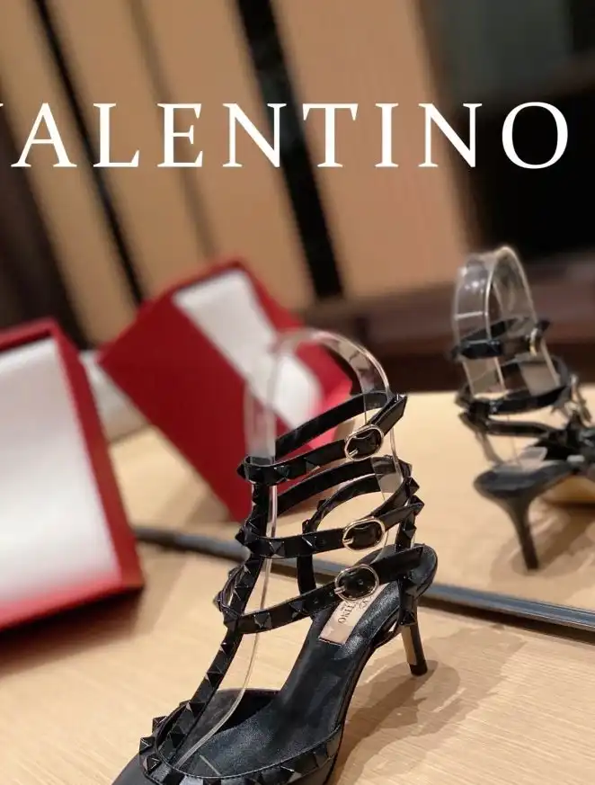 hype Valentino High Heels