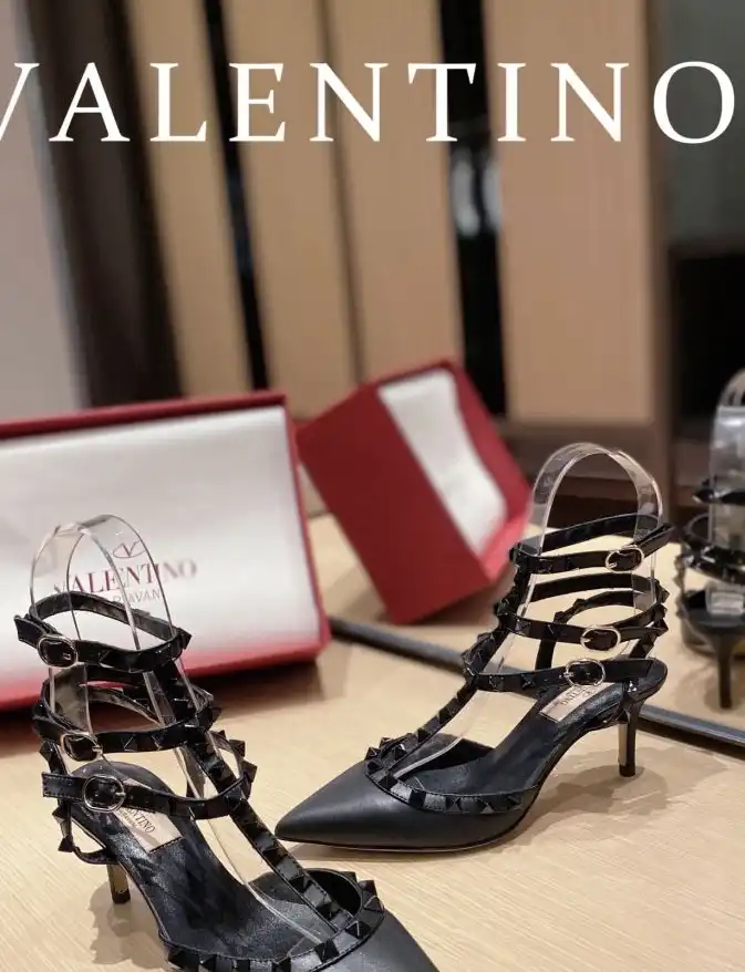 hype Valentino High Heels