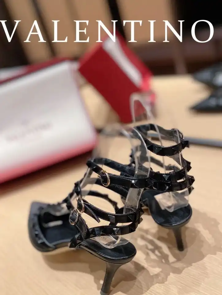 hype Valentino High Heels