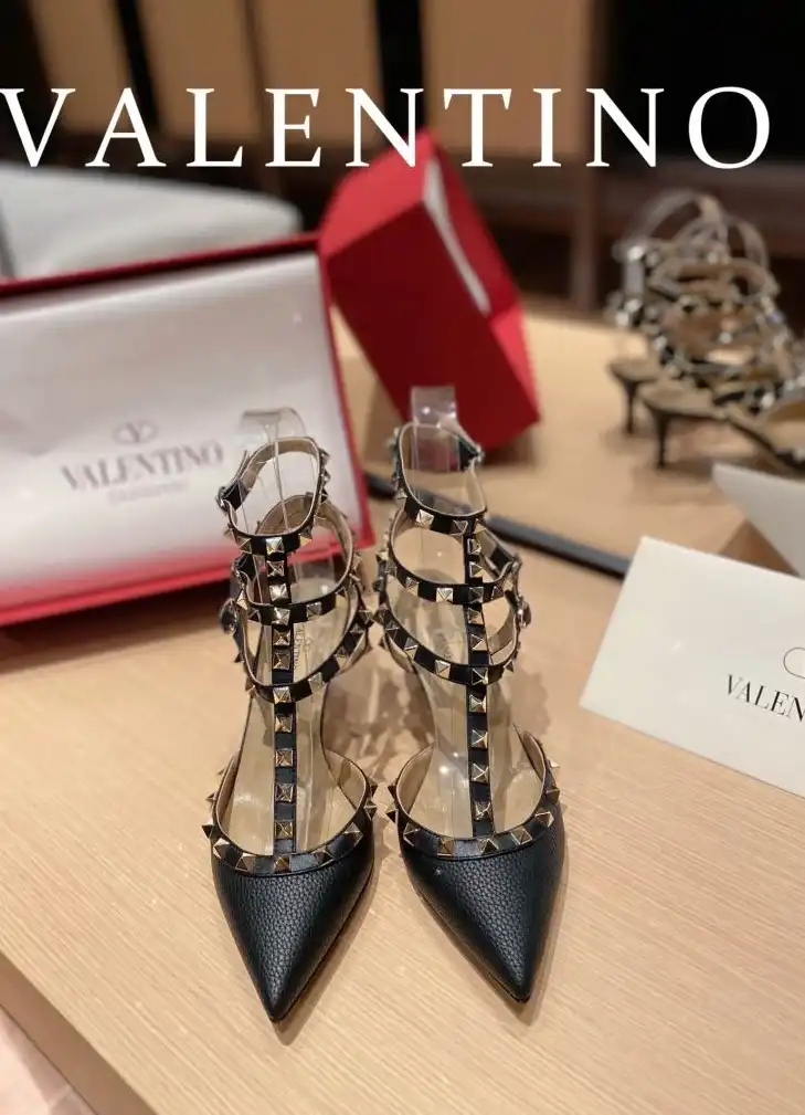 hype Valentino High Heels