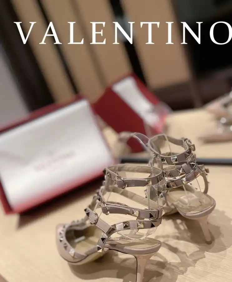 hype Valentino High Heels