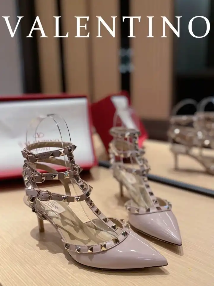 hype Valentino High Heels