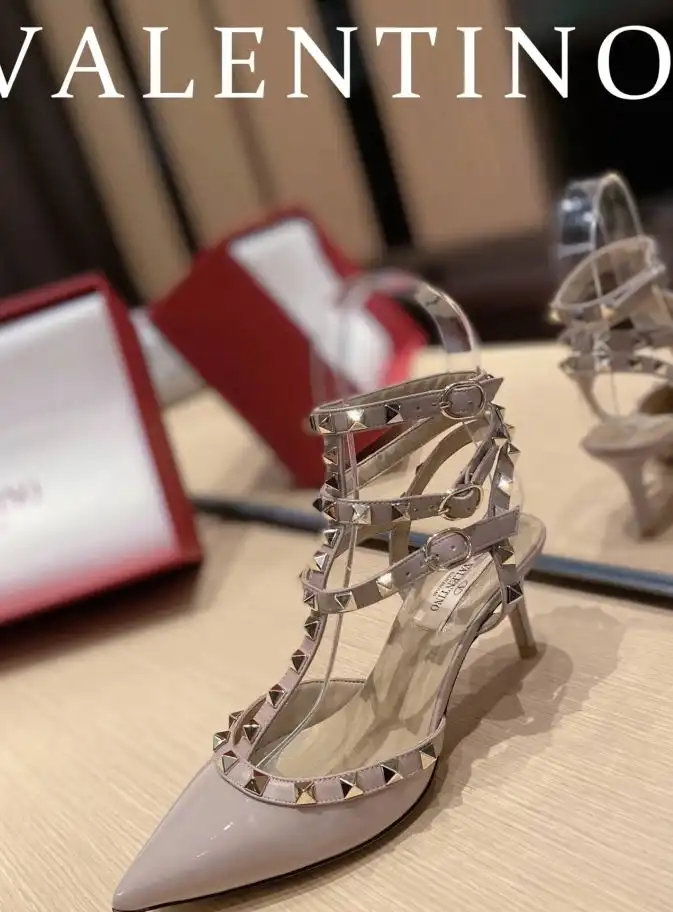 hype Valentino High Heels