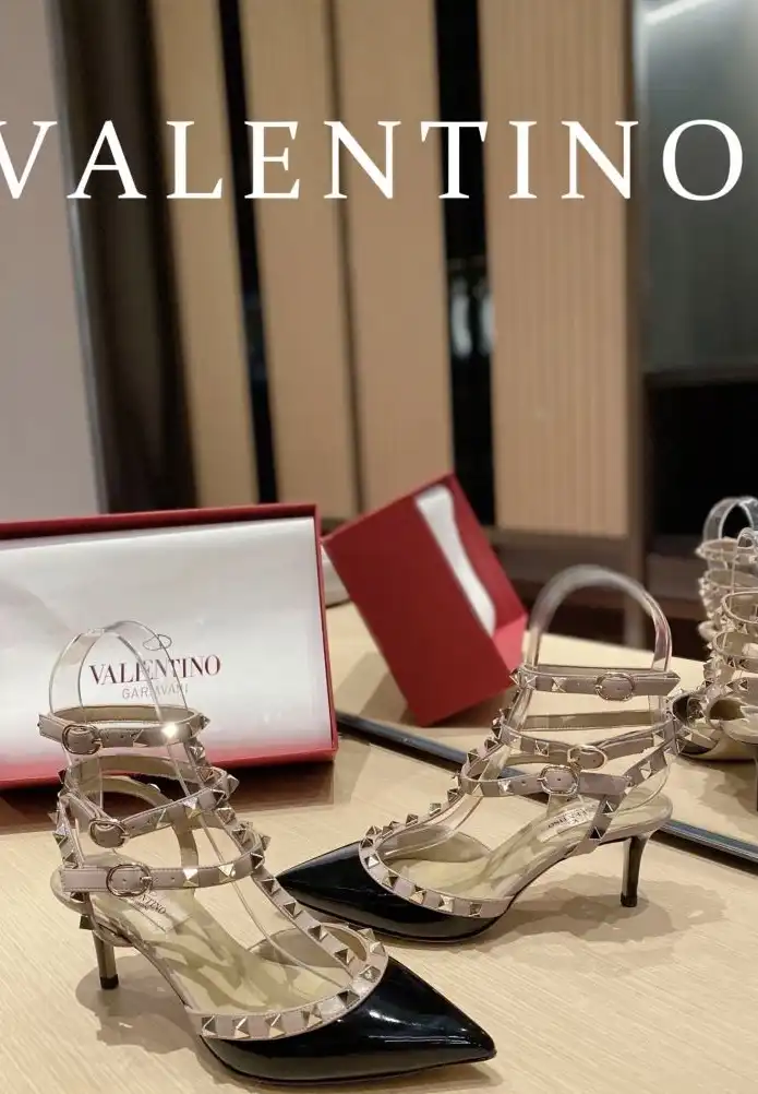 hype Valentino High Heels