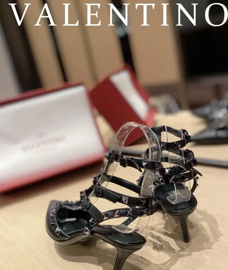 hype Valentino High Heels