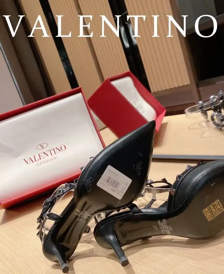 hype Valentino High Heels