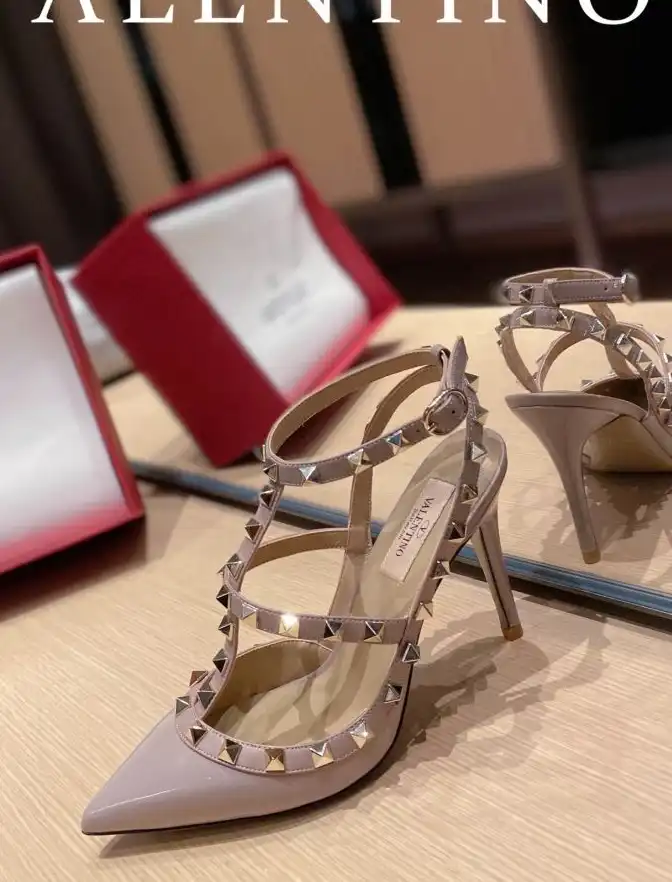 hype Valentino High Heels