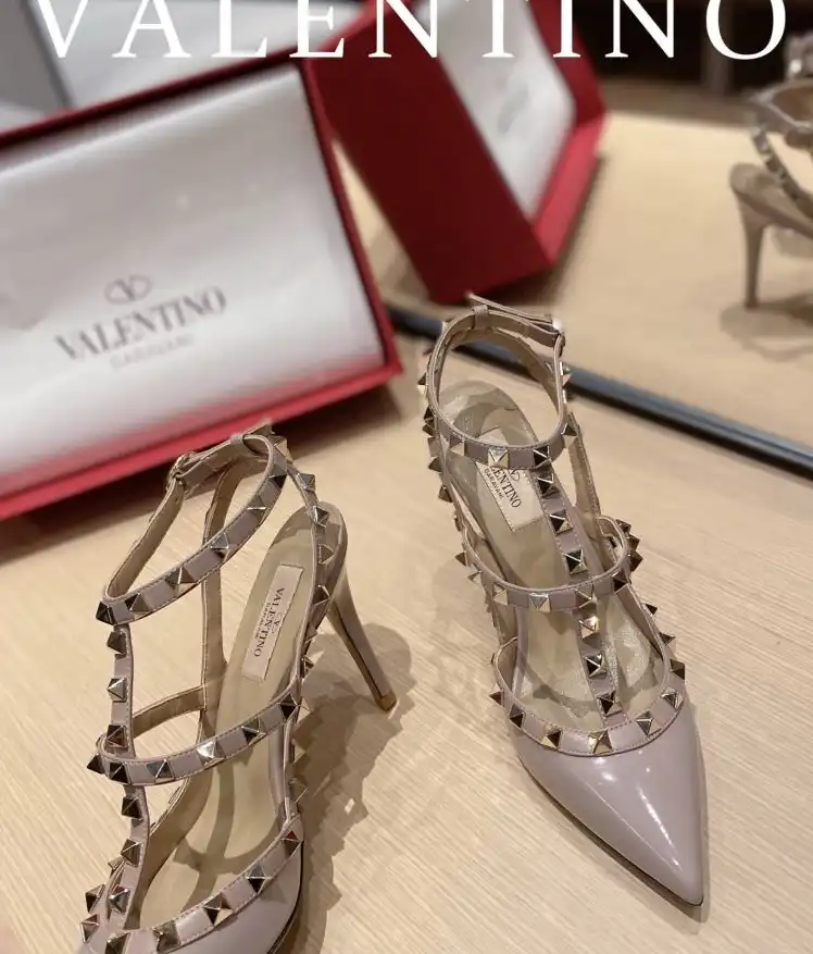 hype Valentino High Heels