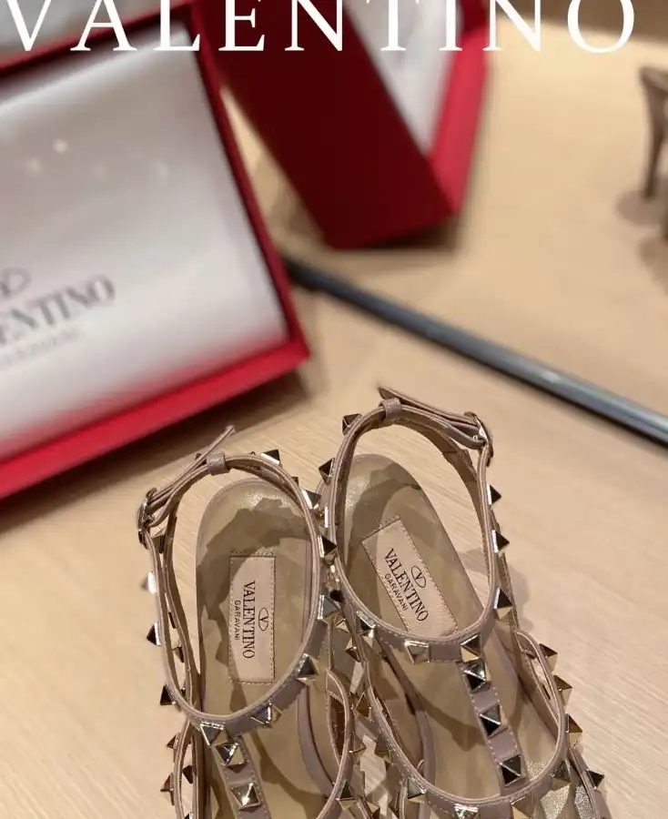 hype Valentino High Heels