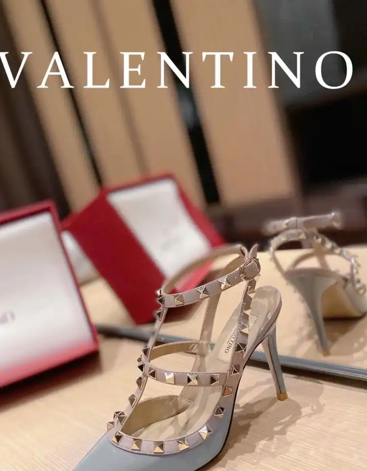 hype Valentino High Heels