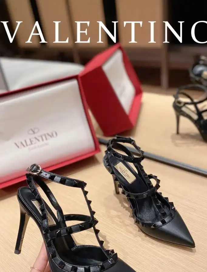 hype Valentino High Heels