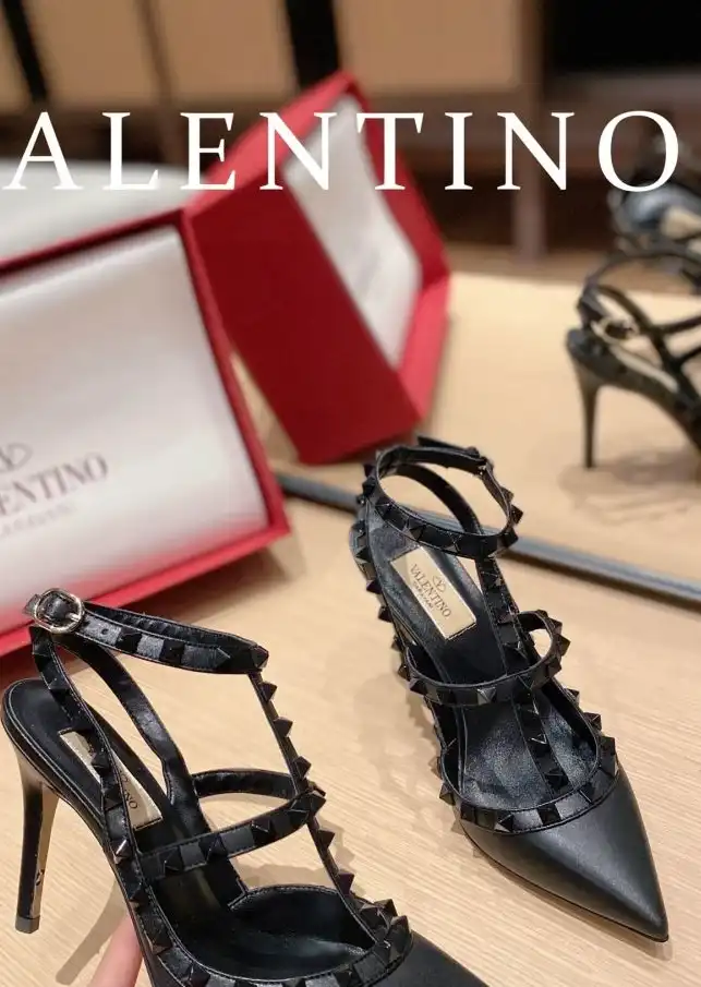 hype Valentino High Heels