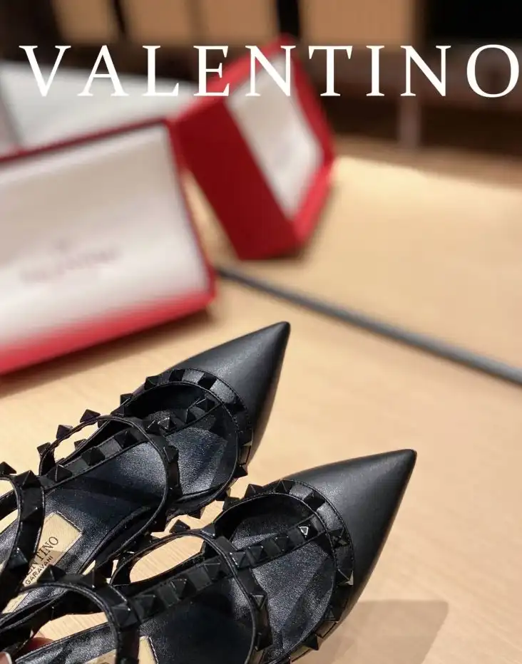 hype Valentino High Heels