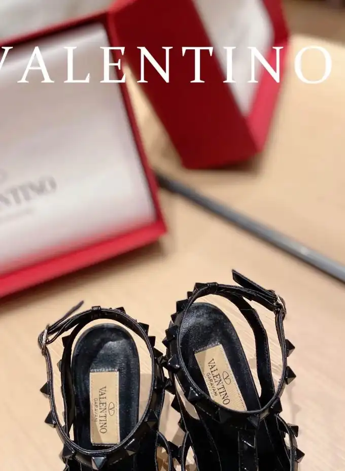 hype Valentino High Heels