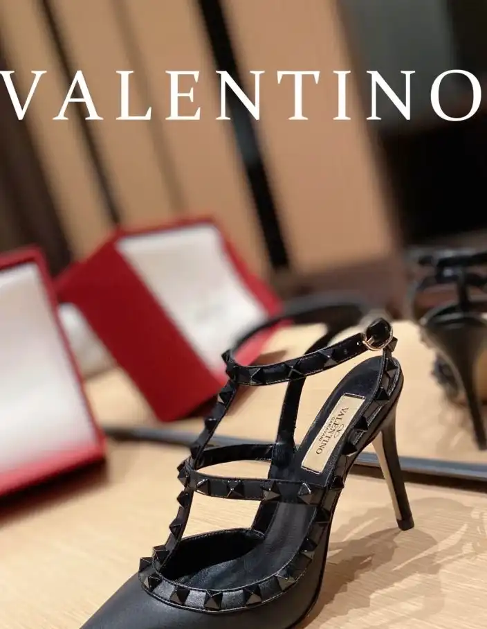 hype Valentino High Heels