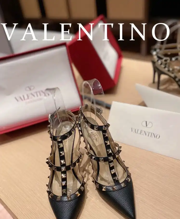 hype Valentino High Heels