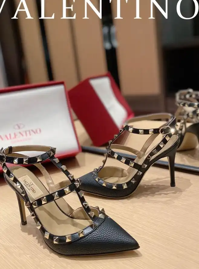 hype Valentino High Heels