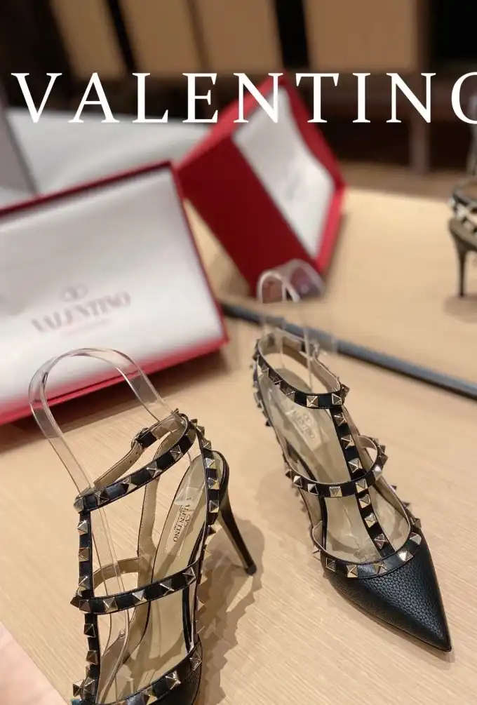 hype Valentino High Heels