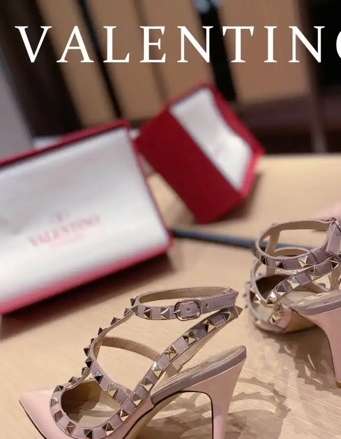 hype Valentino High Heels