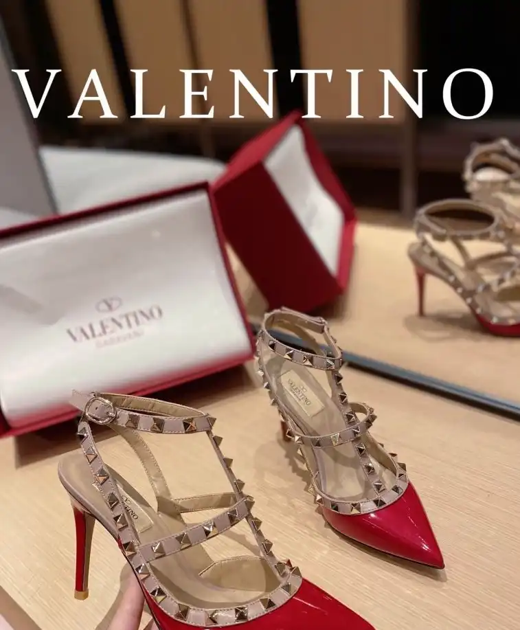 hype Valentino High Heels