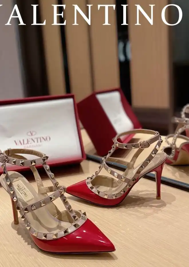 hype Valentino High Heels