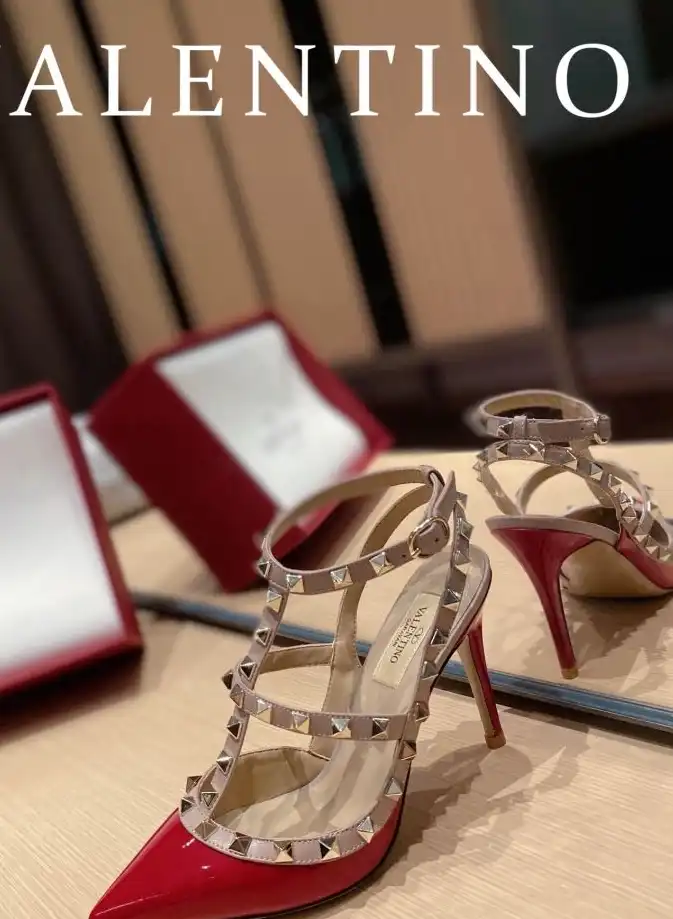 hype Valentino High Heels