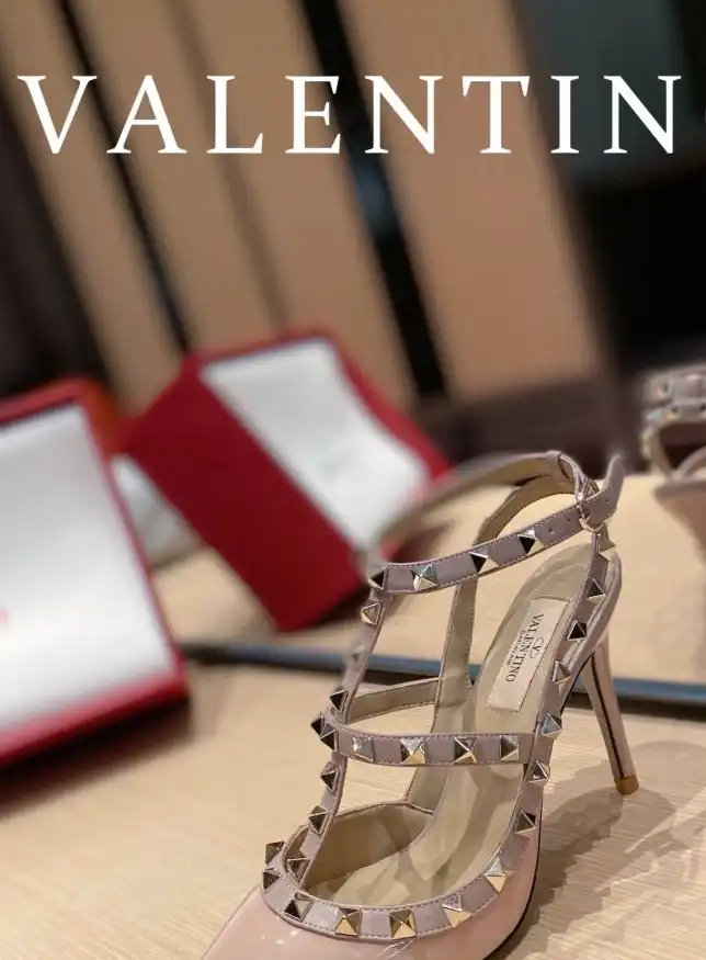 hype Valentino High Heels